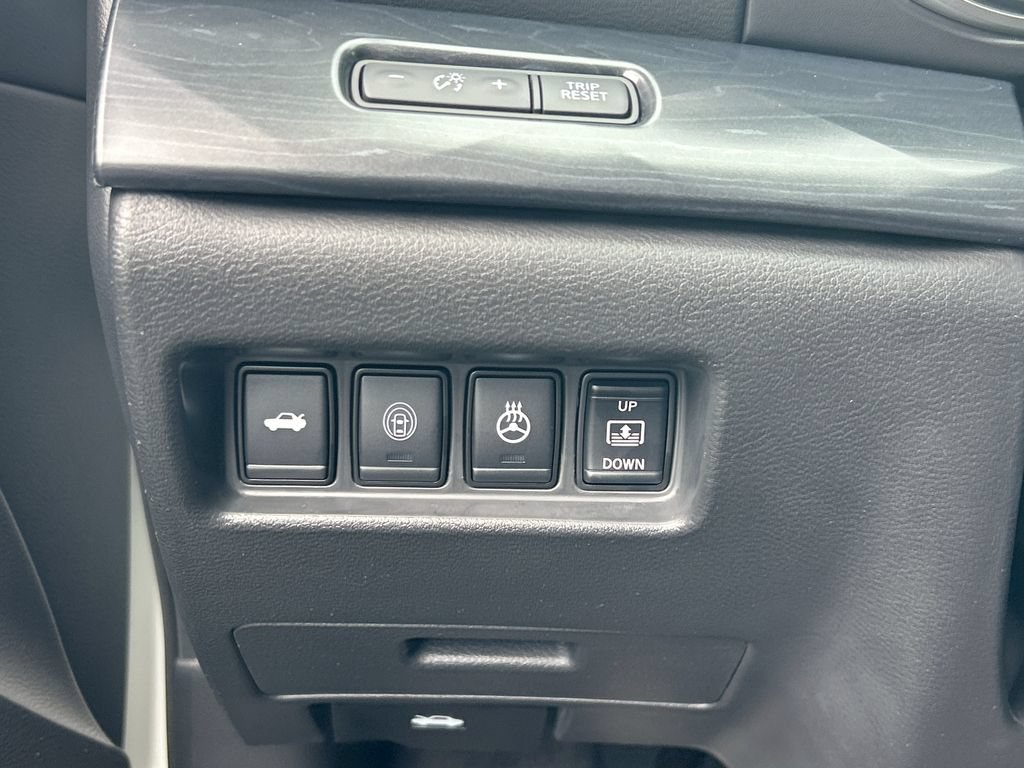 Used 2022 Nissan Maxima Platinum w/ Sport Mat Group FWD image 33