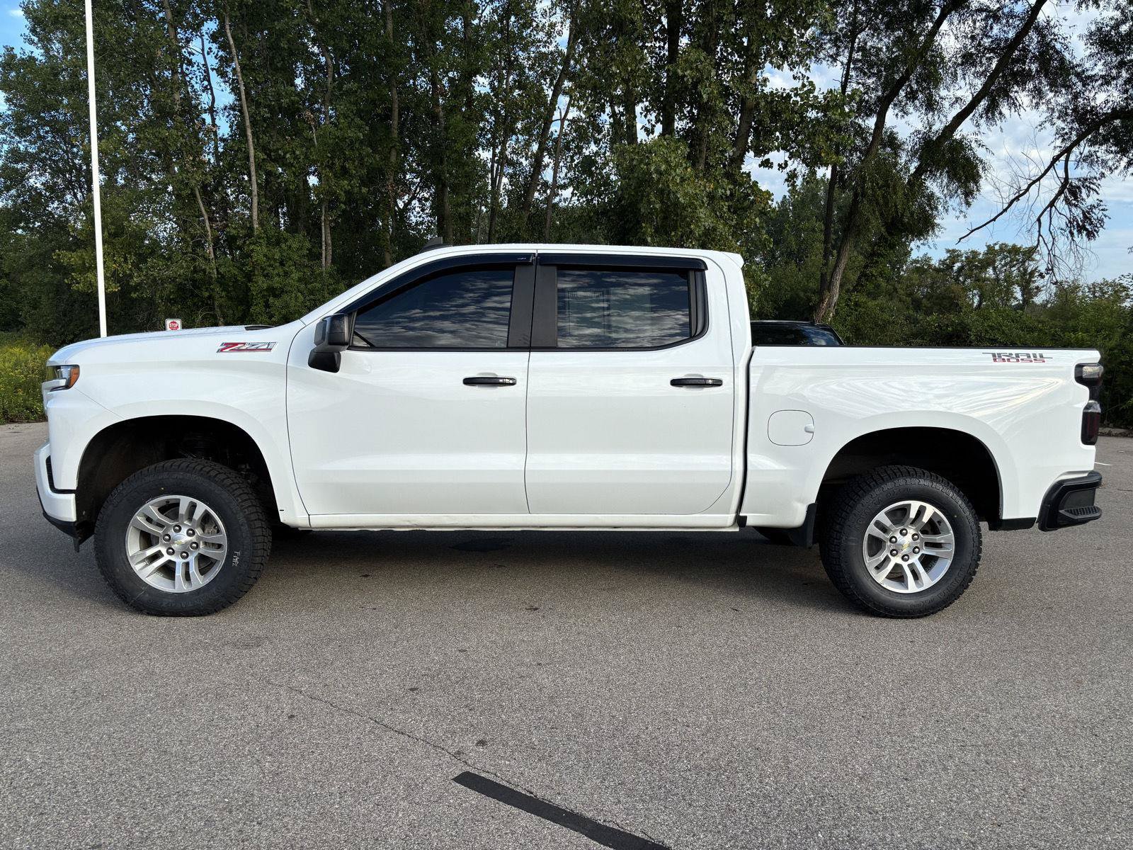 Used 2020 Chevrolet Silverado 1500 LT Trail Boss AWD/4WD image 2