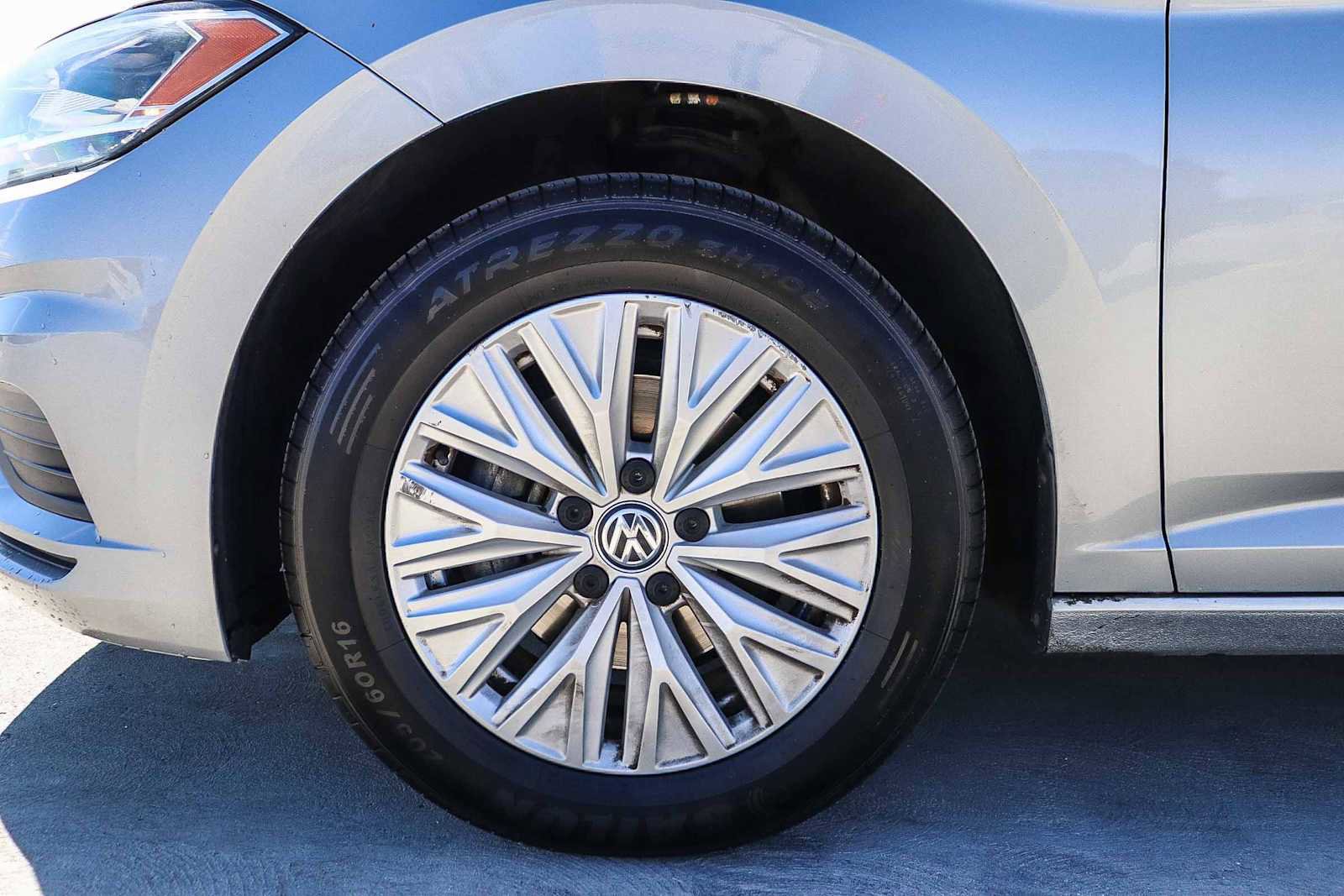 Used 2019 Volkswagen Jetta S w/ Driver Assistance Package image 11