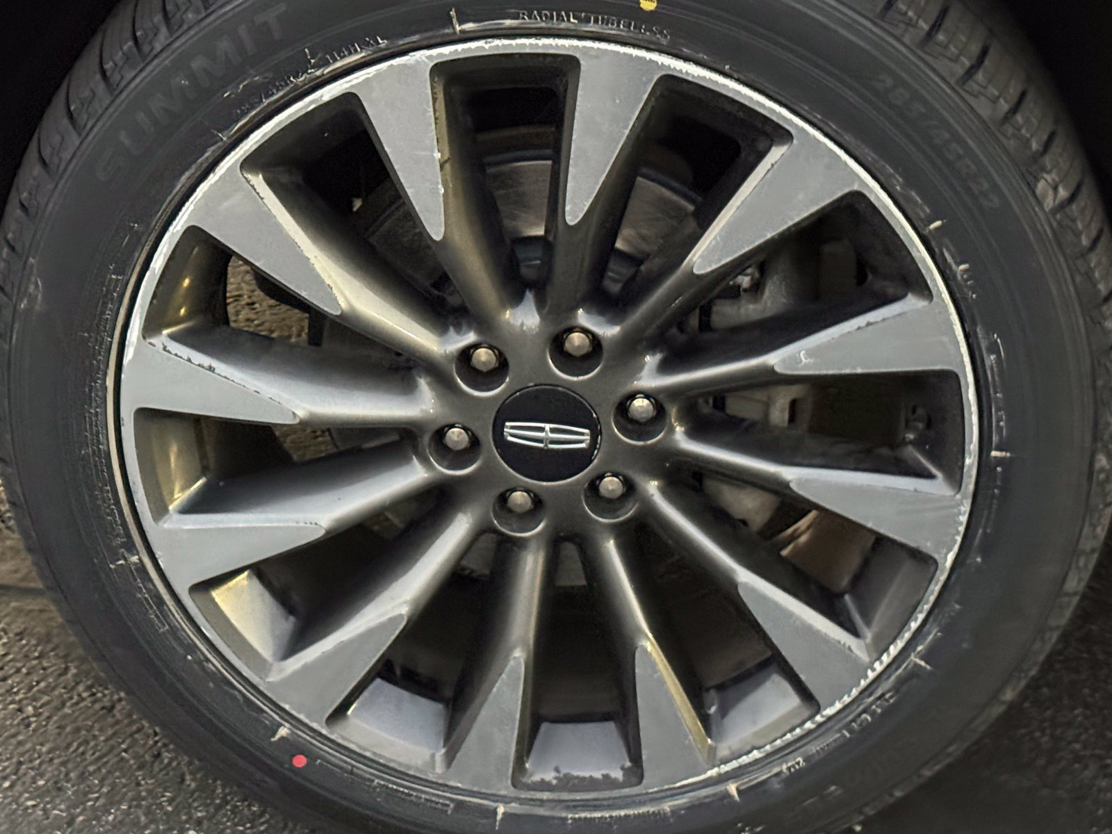 Used 2018 Lincoln Navigator Select RWD image 11