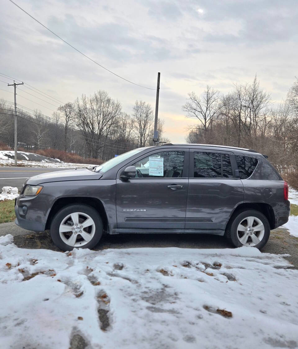 Used 2014 Jeep Compass Latitude AWD/4WD image 6