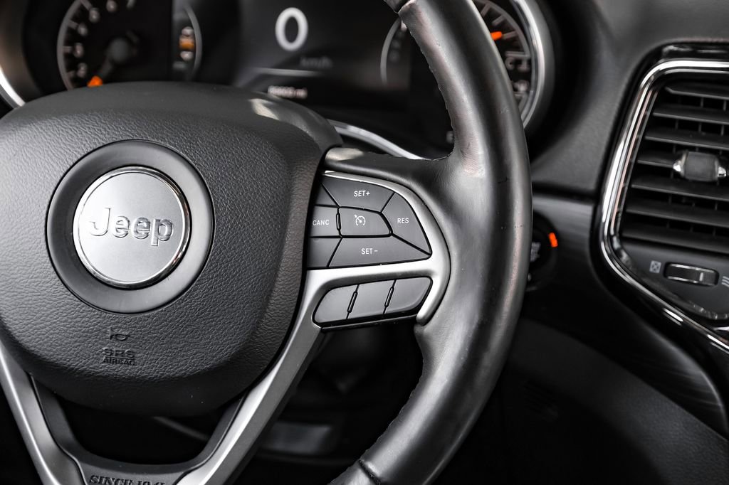 Used 2019 Jeep Grand Cherokee Altitude image 27