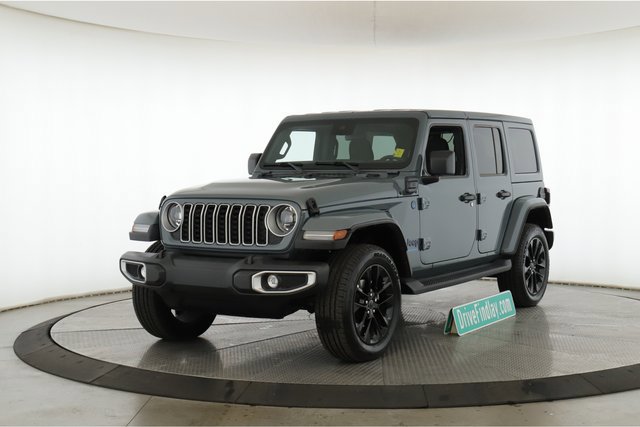 Used 2025 Jeep Wrangler Unlimited Sahara image 6