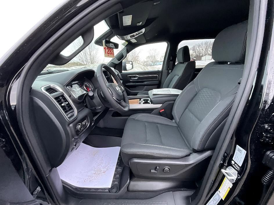 New 2026 RAM 1500 4x4 Crew Cab image 14