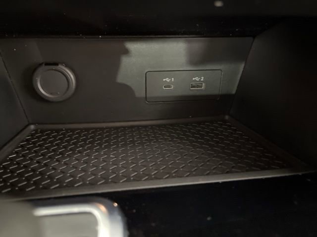 Used 2023 Nissan Pathfinder SV image 28