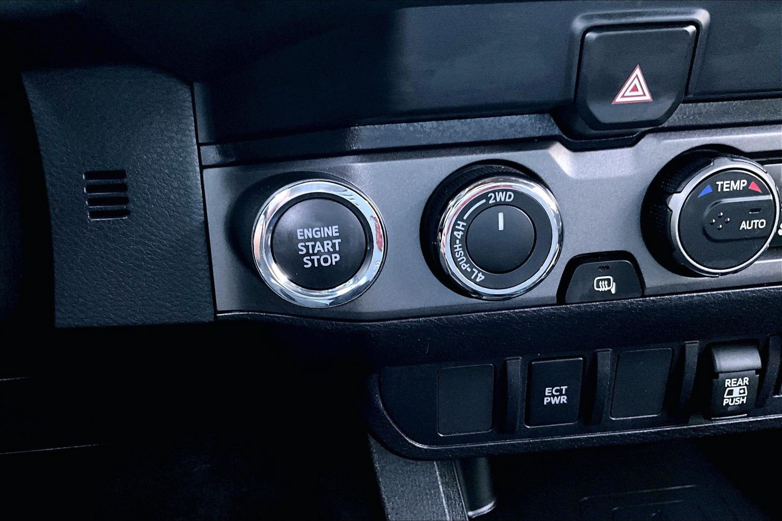 Used 2023 Toyota Tacoma TRD Sport AWD/4WD image 23