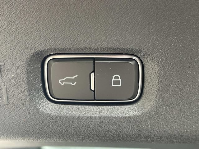 New 2026 Lincoln Navigator L Premier AWD/4WD image 13