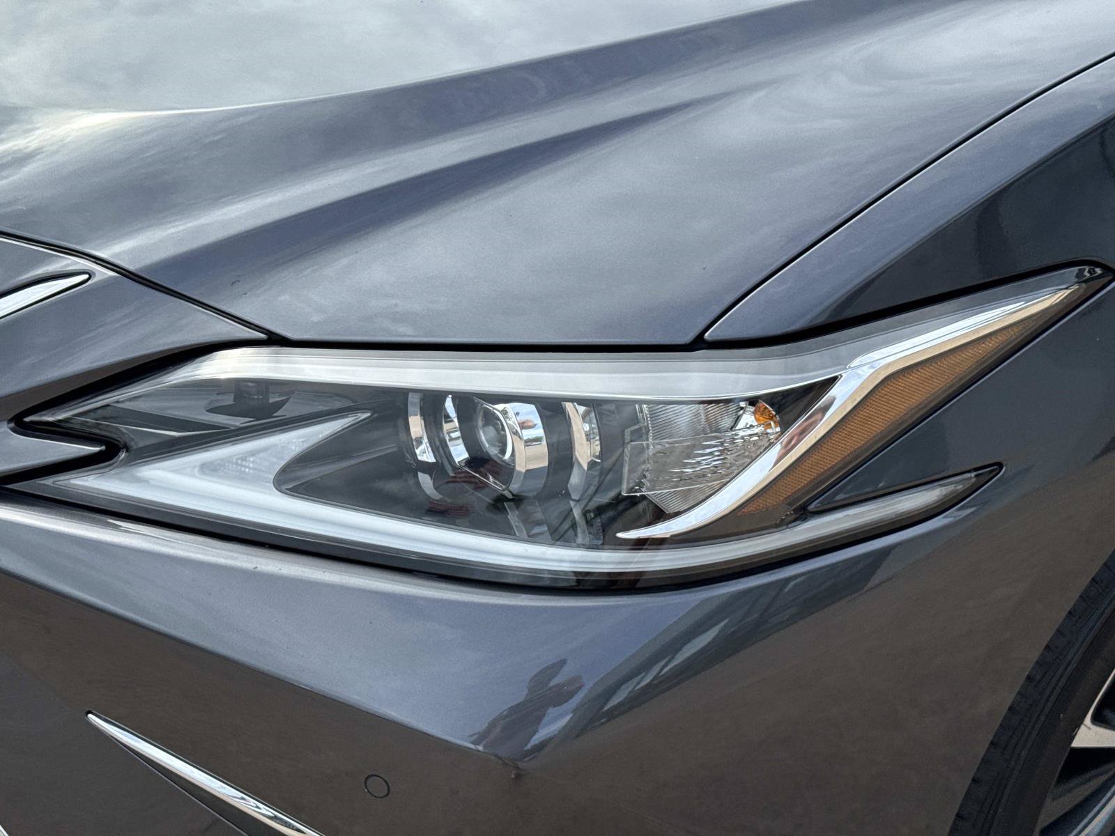 Certified 2024 Lexus ES 350 w/ Premium Package FWD image 9