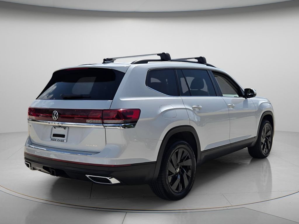 Certified 2026 Volkswagen Atlas SE FWD image 6