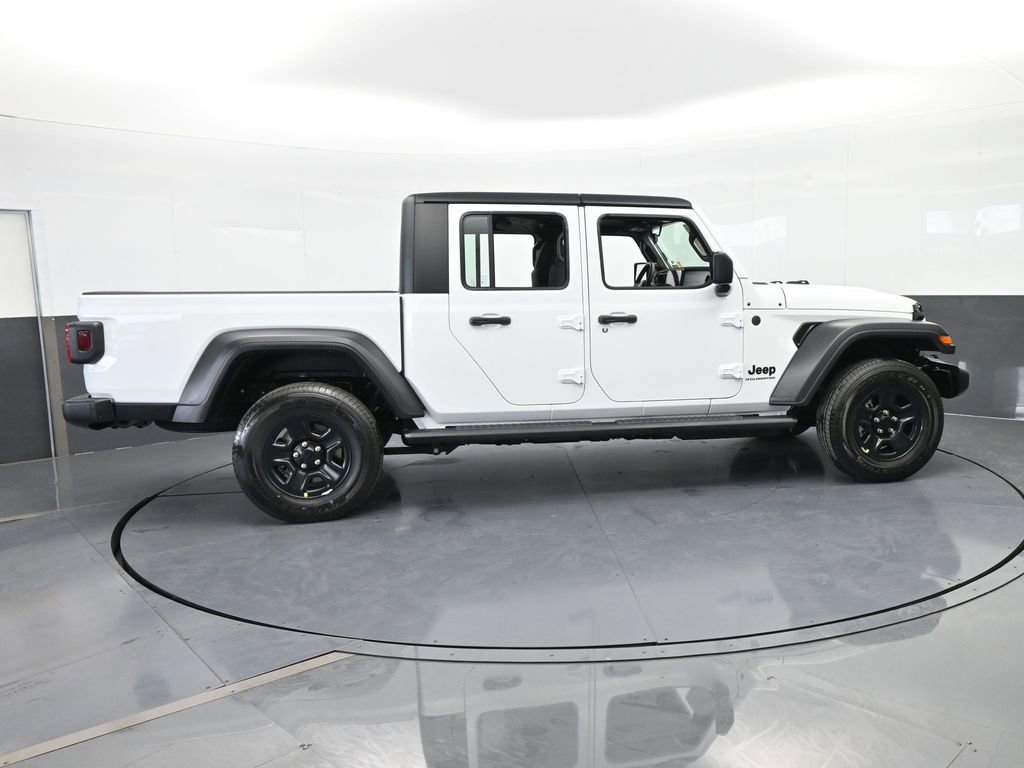 New 2026 Jeep Gladiator Sport AWD/4WD image 7