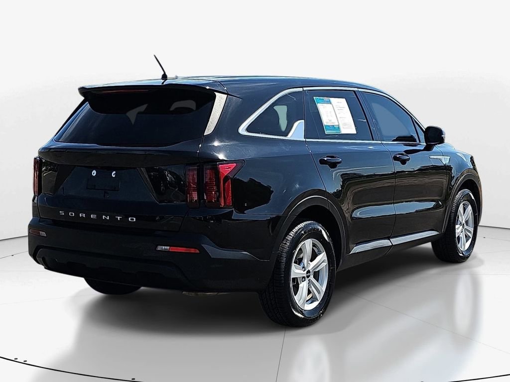 Used 2022 Kia Sorento LX FWD image 5