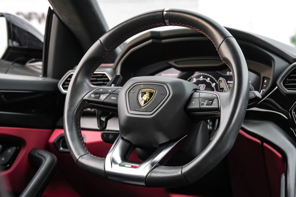 Used 2022 Lamborghini Urus image 15