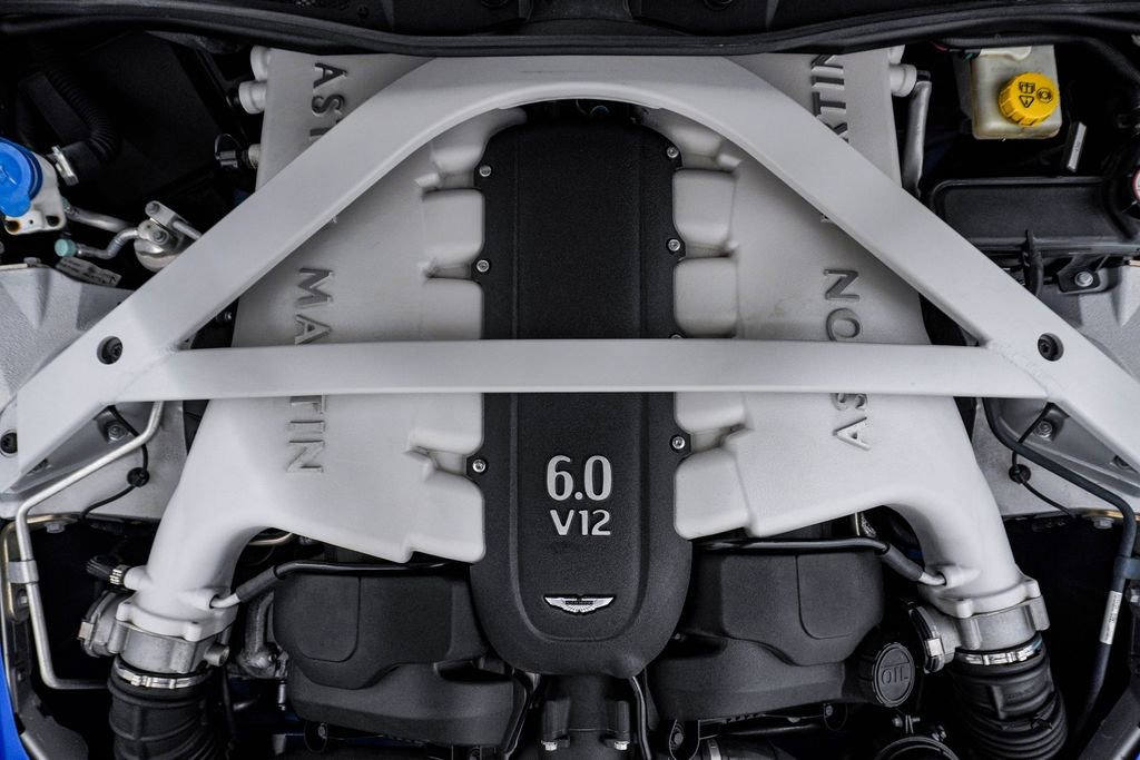 Used 2014 Aston Martin Vanquish Coupe image 35