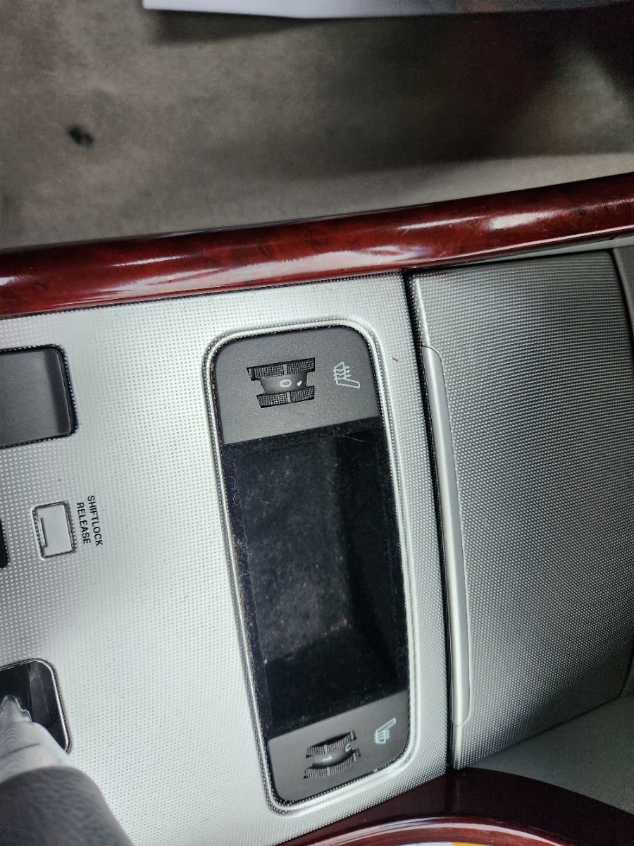 Used 2006 Hyundai Azera Limited image 17