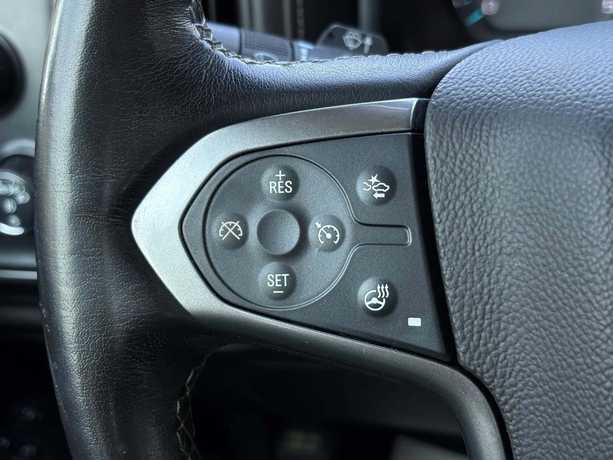 Used 2019 Chevrolet Silverado 2500 LTZ w/ Duramax Plus Package AWD/4WD image 35