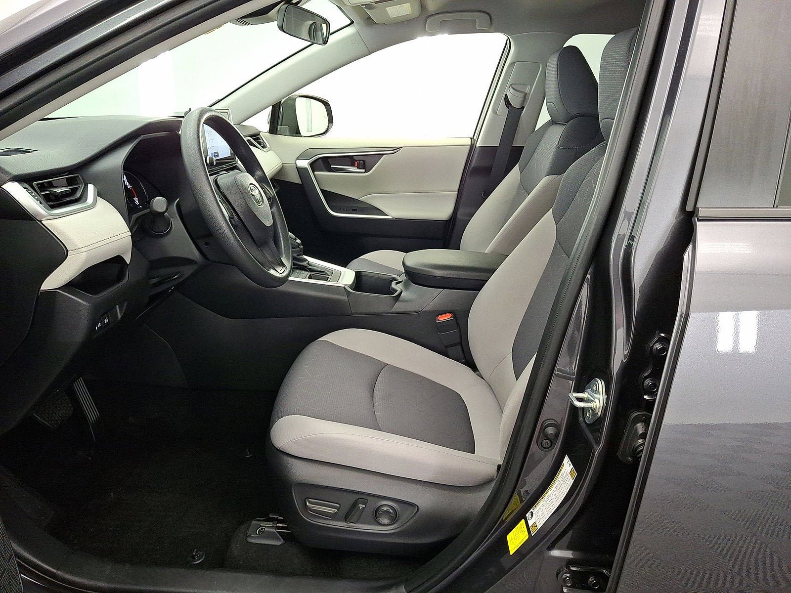 Certified 2025 Toyota RAV4 XLE AWD/4WD image 11