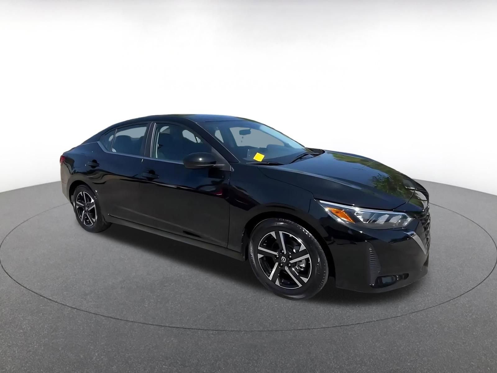 Used 2025 Nissan Sentra SV image 2