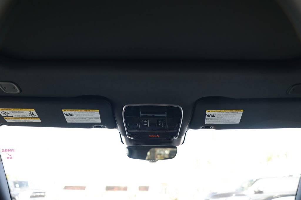 Used 2025 Land Rover Range Rover Long Wheelbase SE image 30