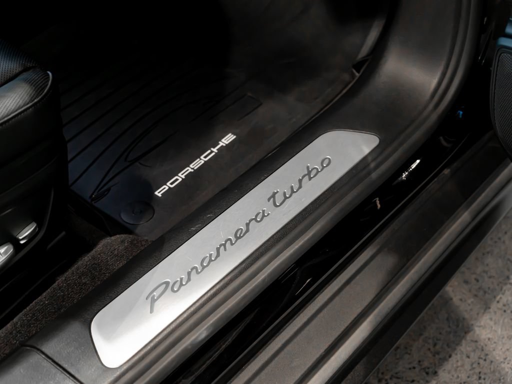 Certified 2018 Porsche Panamera Turbo AWD/4WD image 24