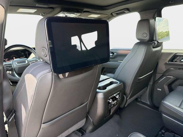 New 2026 GMC Yukon XL Denali w/ Denali Reserve Package AWD/4WD image 13