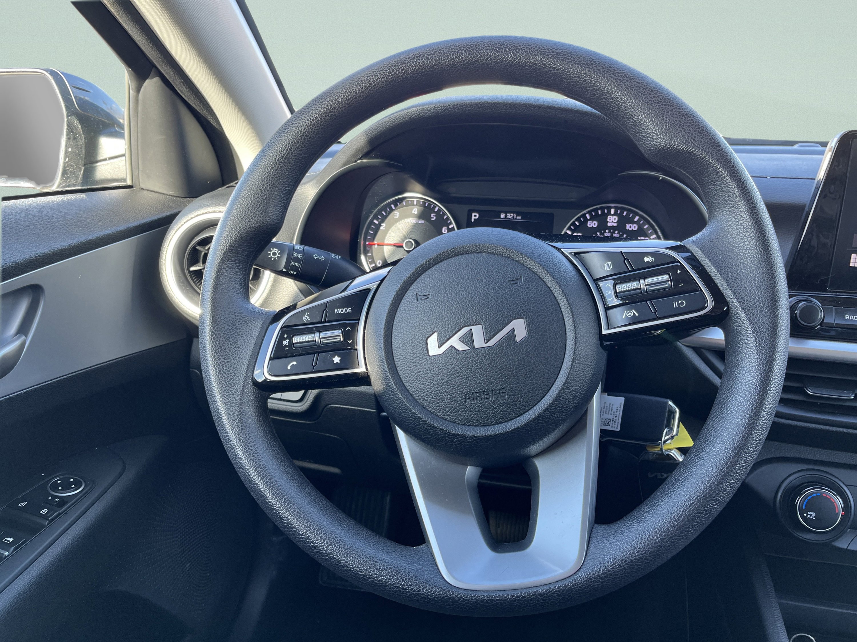 Used 2023 Kia Forte LXS image 26