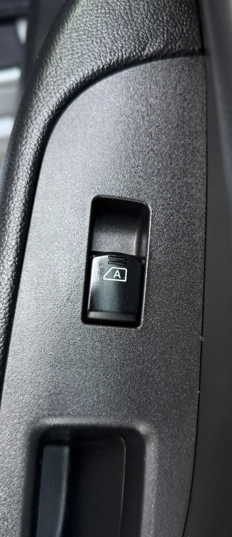 Used 2011 INFINITI G37 x Sedan w/ Premium Pkg AWD/4WD image 32