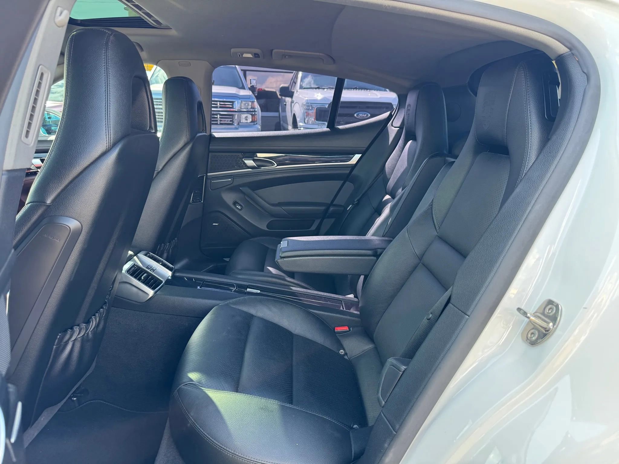 Used 2016 Porsche Panamera image 8