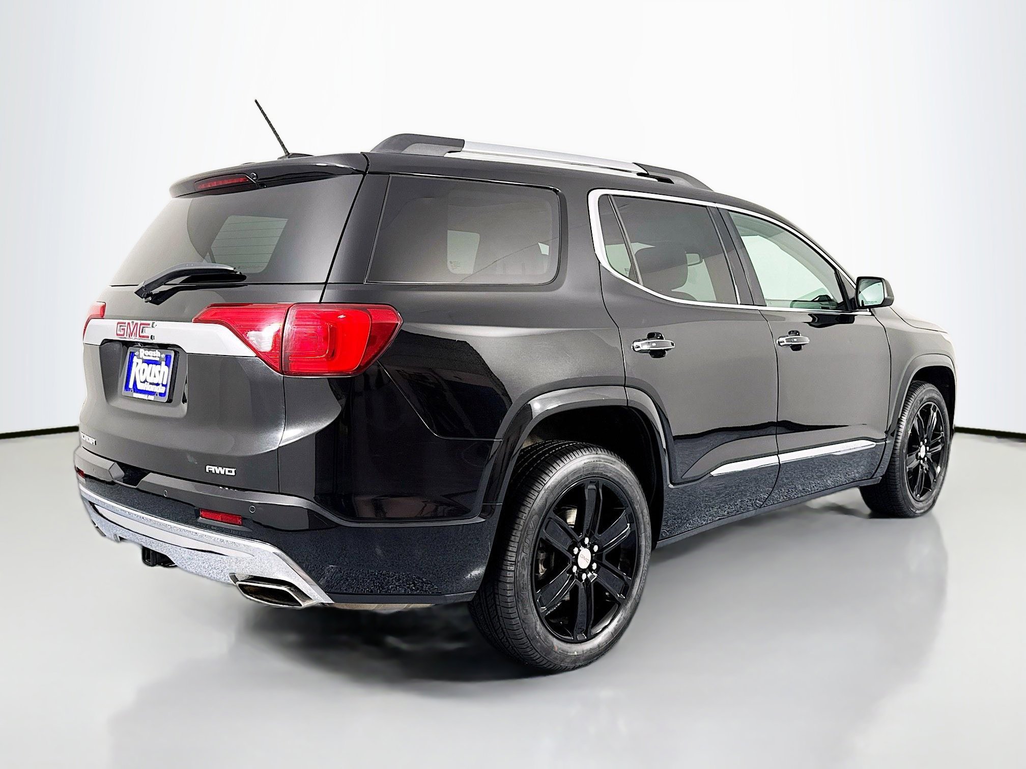 Used 2018 GMC Acadia Denali image 5