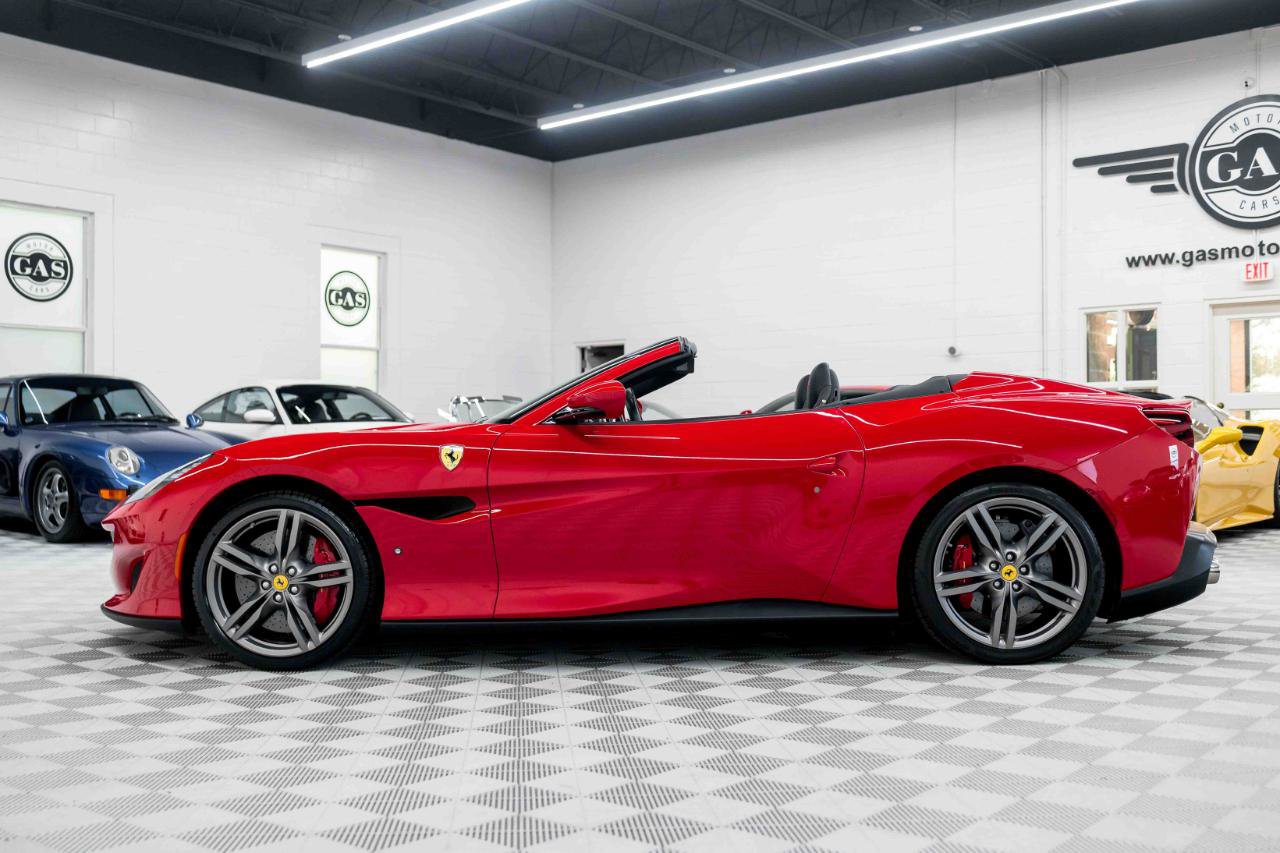 Used 2019 Ferrari Portofino RWD image 16