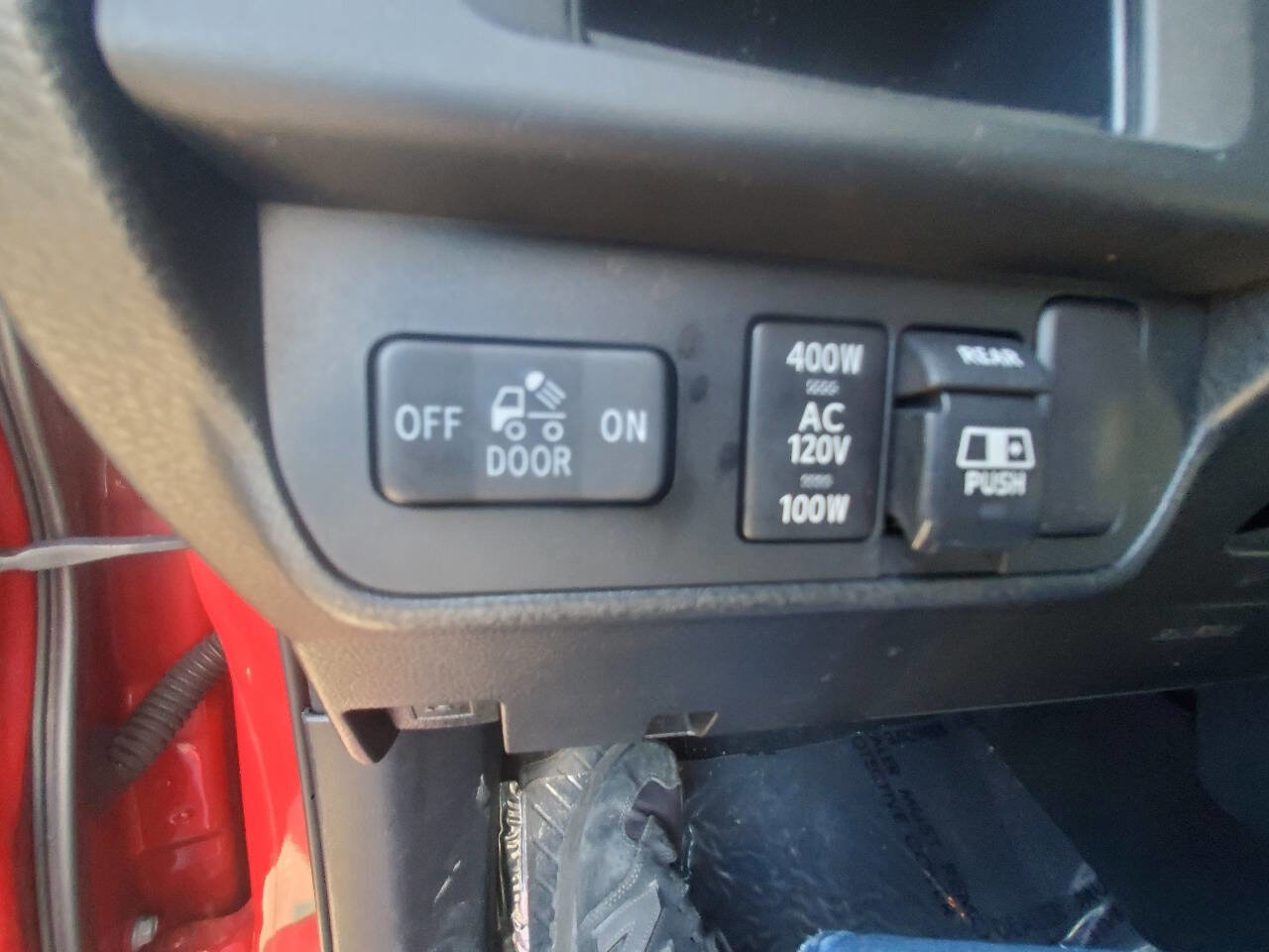 Used 2017 Toyota Tacoma TRD Sport w/ Exterior Package image 20