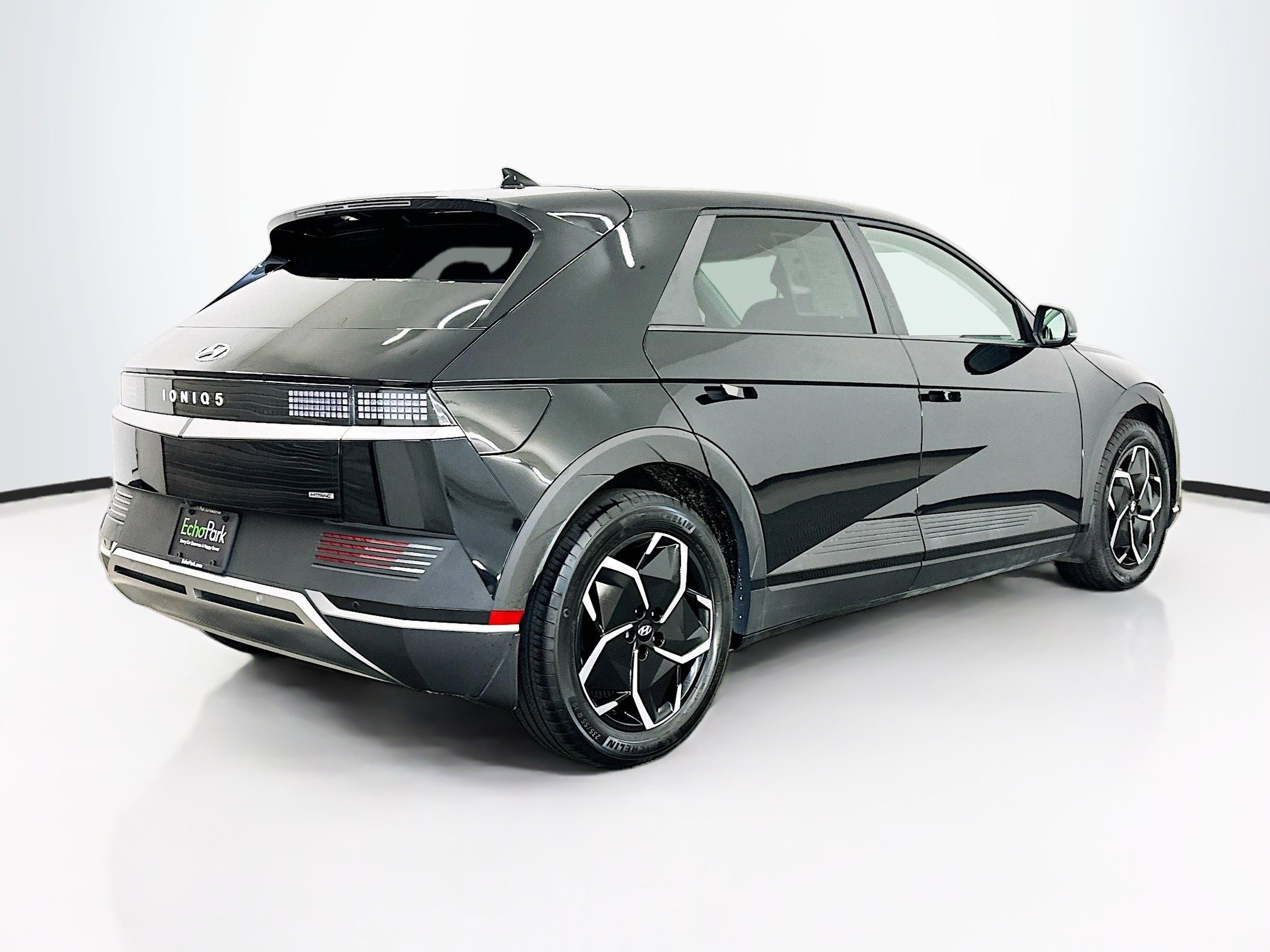 Used 2024 Hyundai Ioniq 5 SEL AWD/4WD image 9
