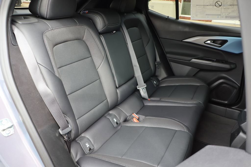 New 2026 Chevrolet Equinox EV LT image 41