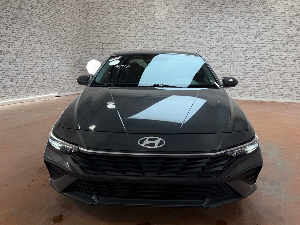 Certified 2024 Hyundai Elantra Blue image 2