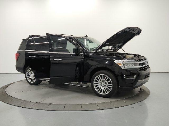 Used 2023 Ford Expedition Limited RWD image 10