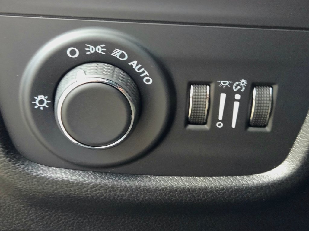 New 2027 Jeep Grand Cherokee Altitude AWD/4WD image 34