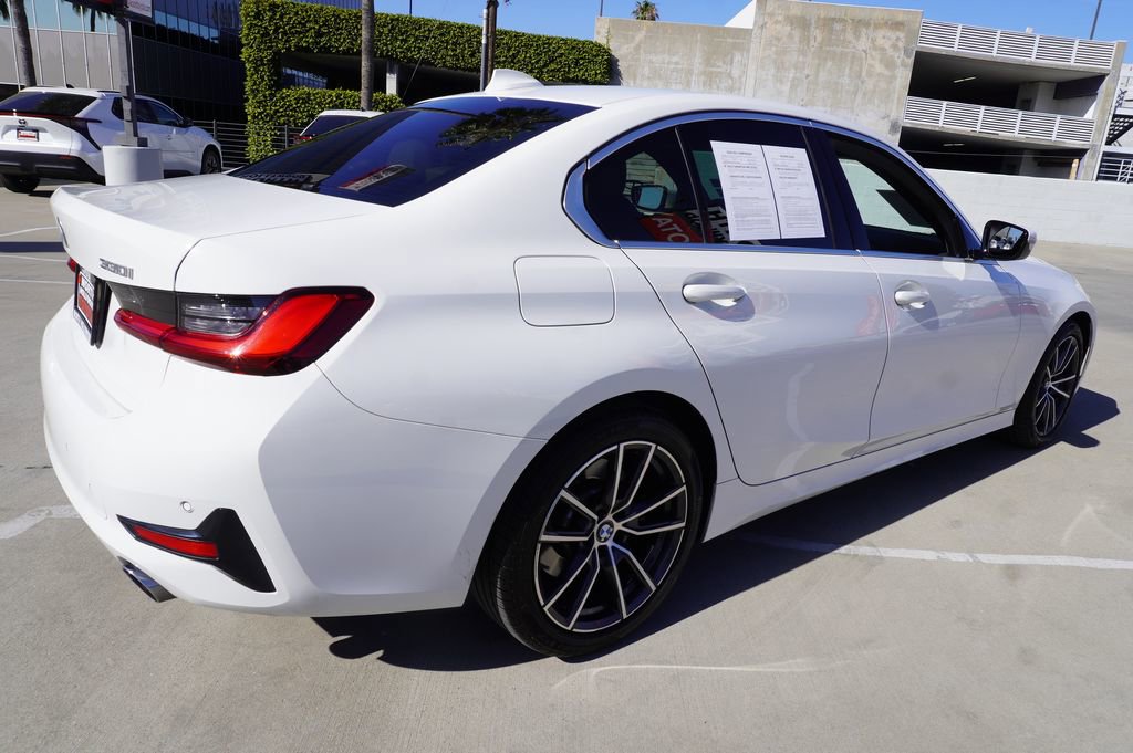 Used 2021 BMW 330i Sedan w/ Driving Assistance Package image 7