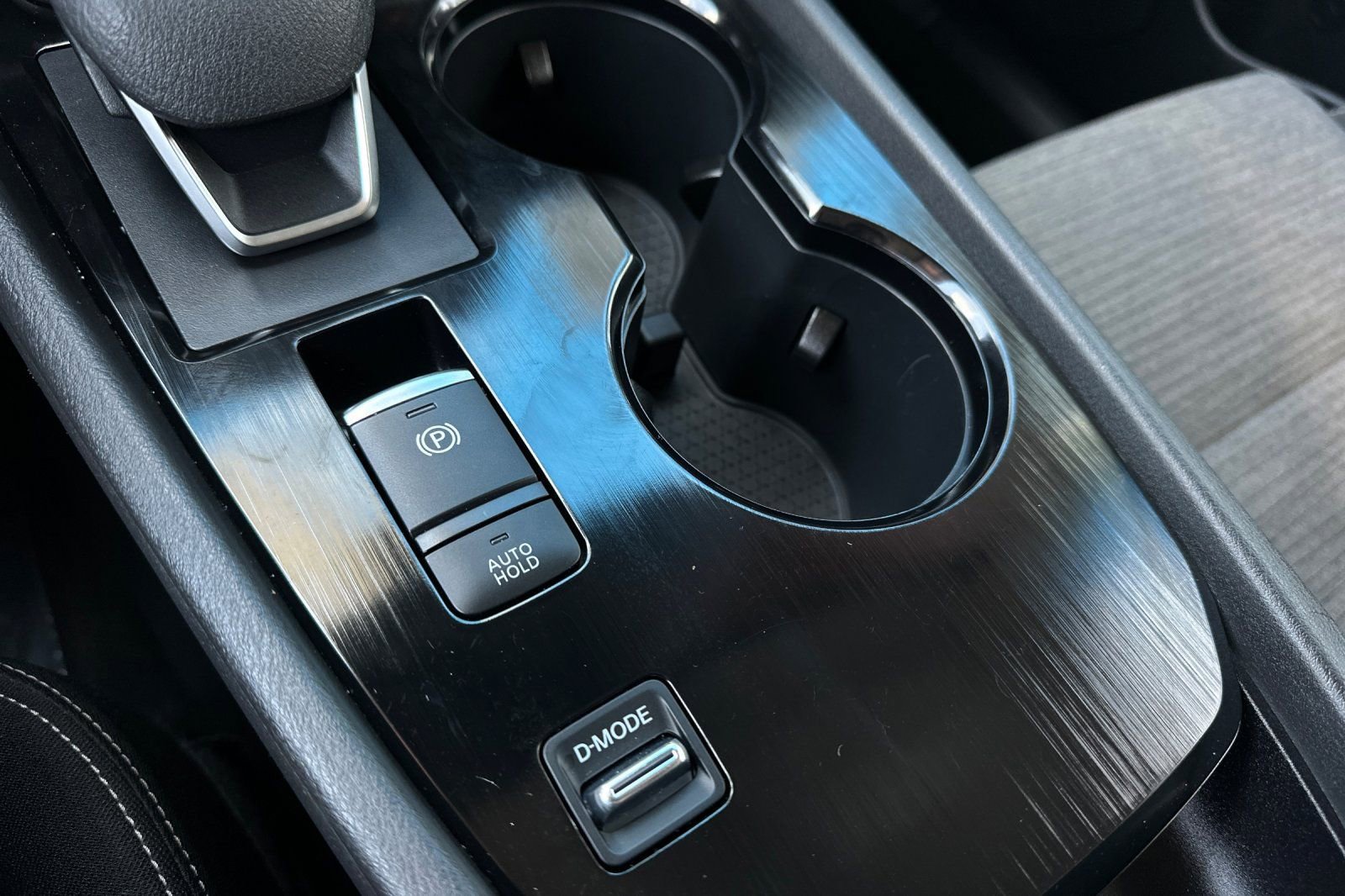 Used 2023 Nissan Rogue SV image 41