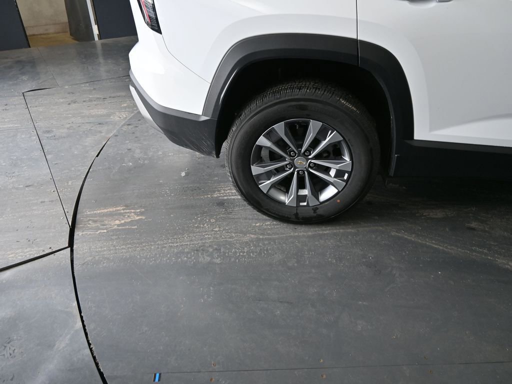 New 2025 Chevrolet Equinox LT w/ Safety and Technology Package image 17