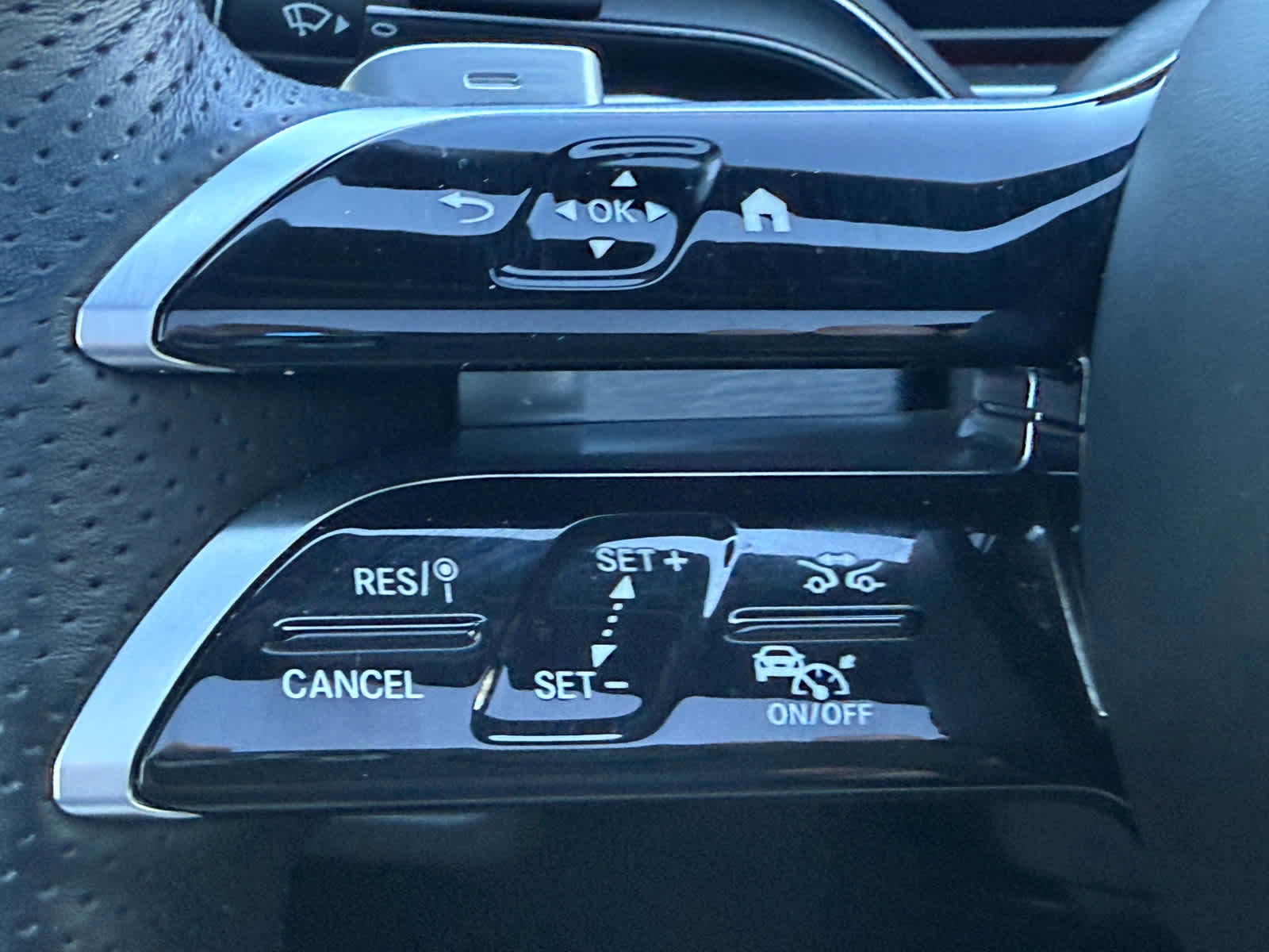 Certified 2025 Mercedes-Benz GLS 450 GLS 450 image 23