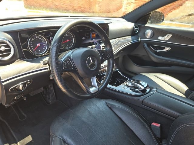 Used 2017 Mercedes-Benz E 300 image 8