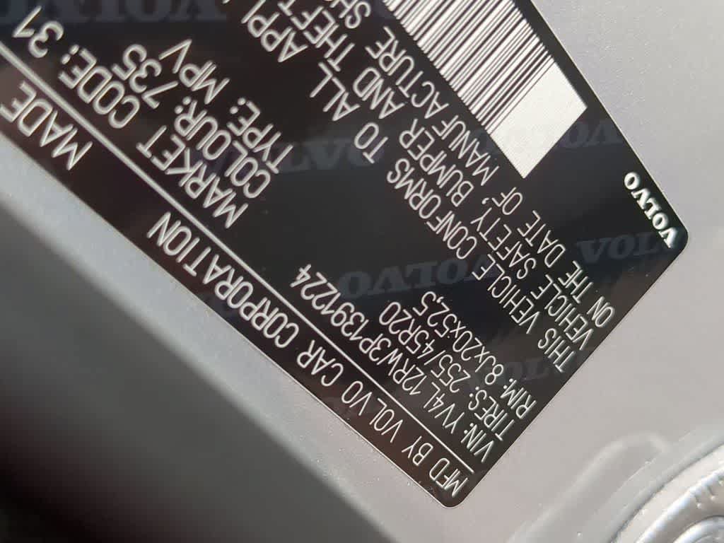 Certified 2023 Volvo XC60 B5 Plus w/ Climate Package AWD/4WD image 33