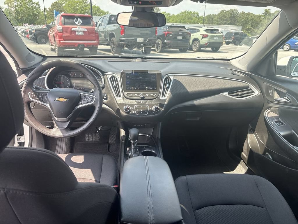 Certified 2022 Chevrolet Malibu LT FWD image 19