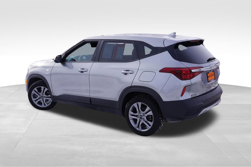Used 2023 Kia Seltos LX image 8