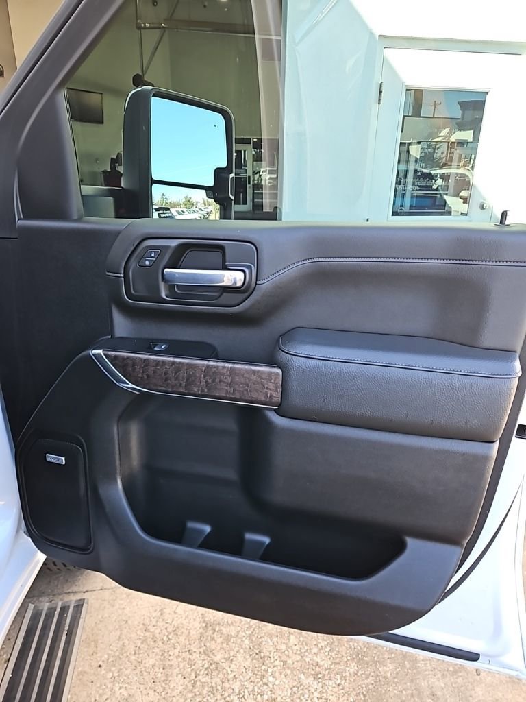 Used 2022 GMC Sierra 3500 Denali w/ Denali Ultimate Package image 13