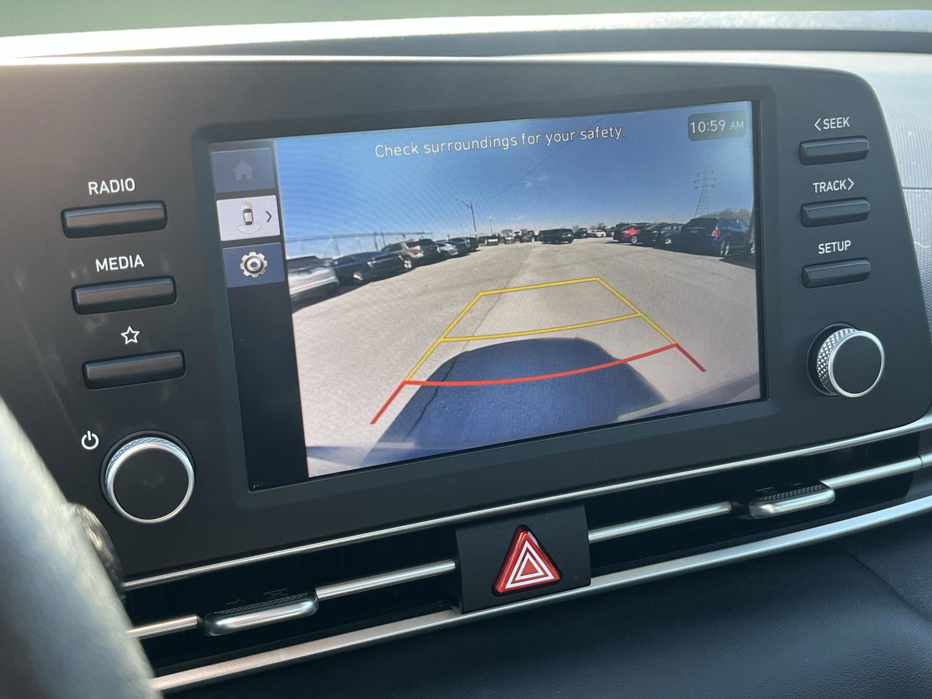 Used 2025 Hyundai Elantra SE w/ Cargo Package image 23