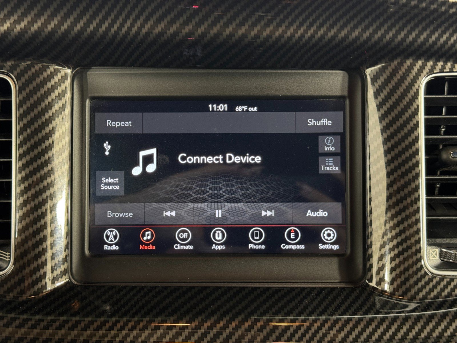 Used 2019 Dodge Charger SXT image 23