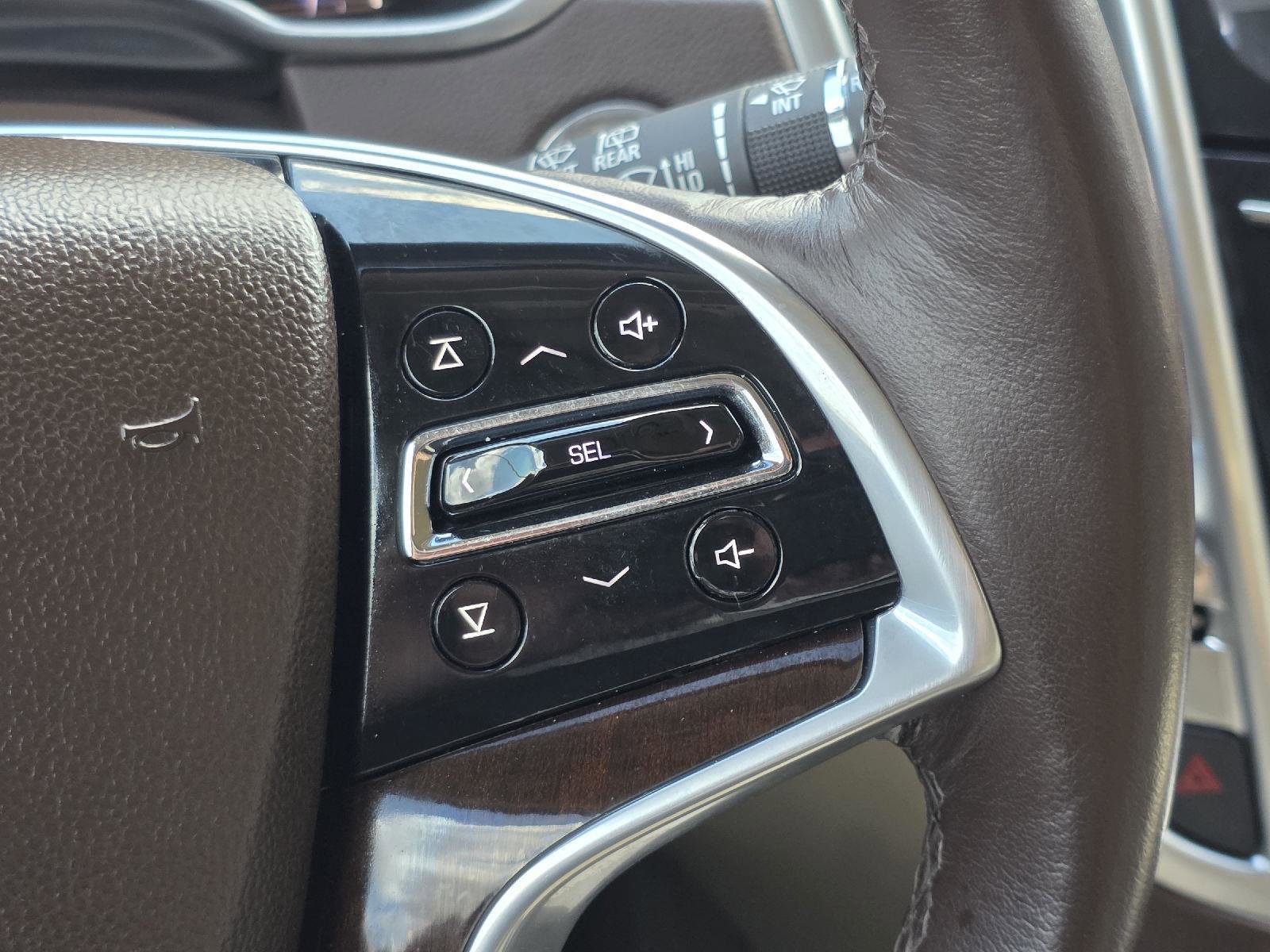 Used 2015 Cadillac SRX Luxury w/ Trailering Package image 15