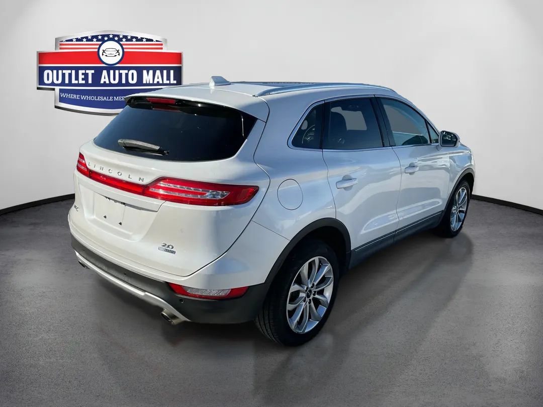 Used 2015 Lincoln MKC FWD w/ Equipment Group 101A Select image 3