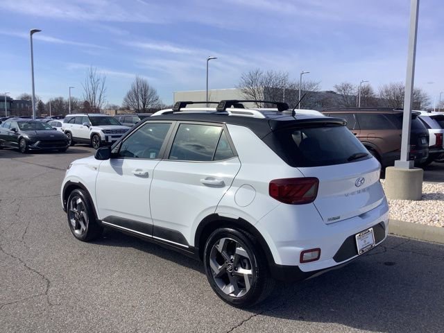 Certified 2025 Hyundai Venue Limited image 40