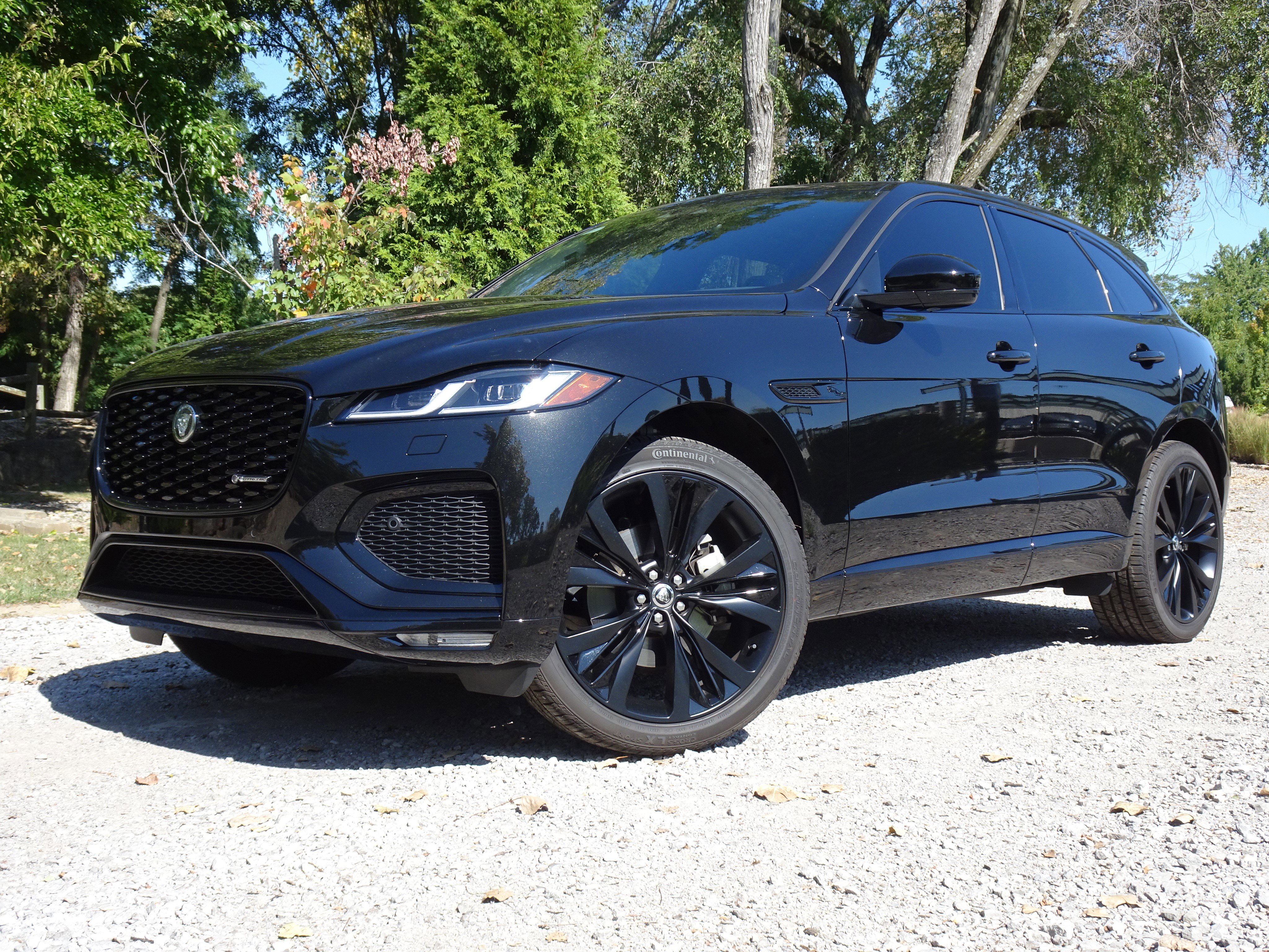 Certified 2025 Jaguar F-PACE R-Dynamic S image 1